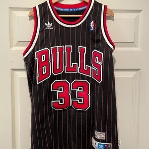 Scottie Pippen Bulls Alternate Swingman Jersey